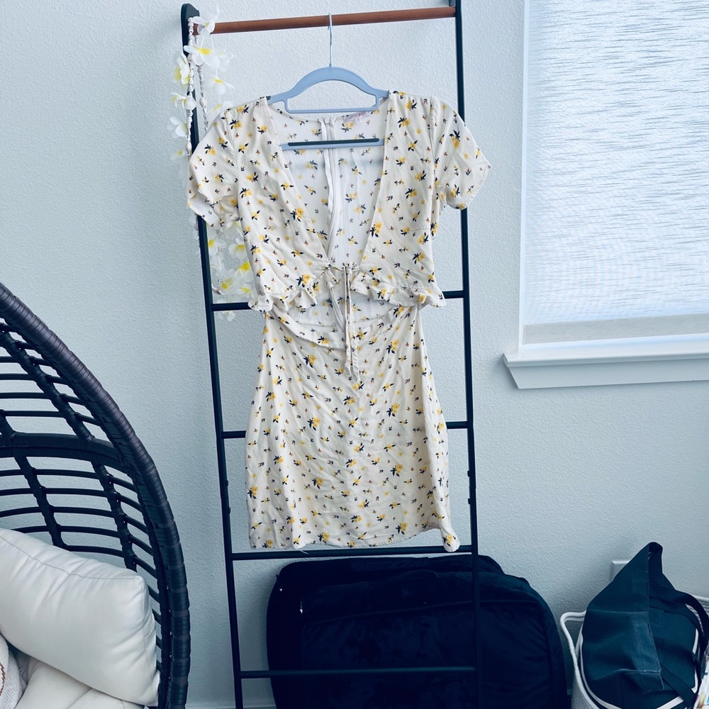 PacSun Lottie Moss Front Tie Up Zip Back Mini Dress Floral Size XS